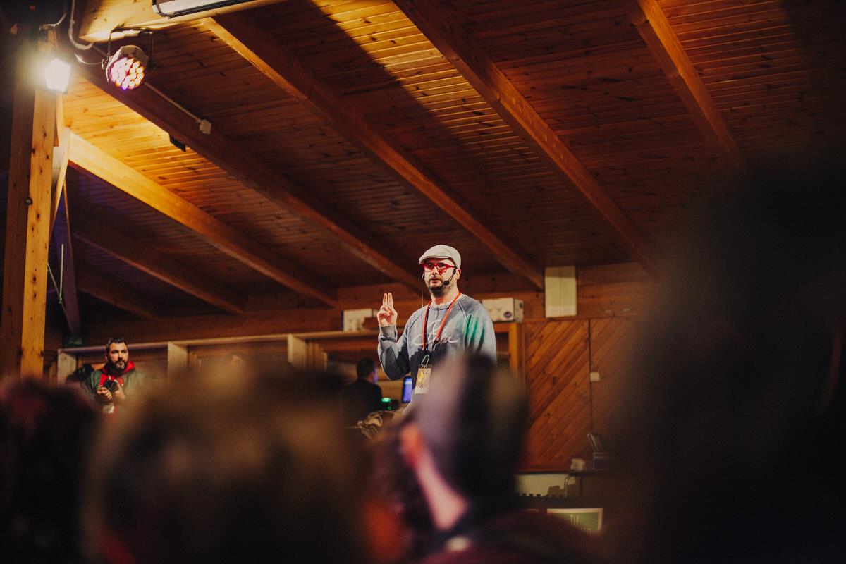 the rural worshop experience | Laura Stramacchia | Wedding Photography
